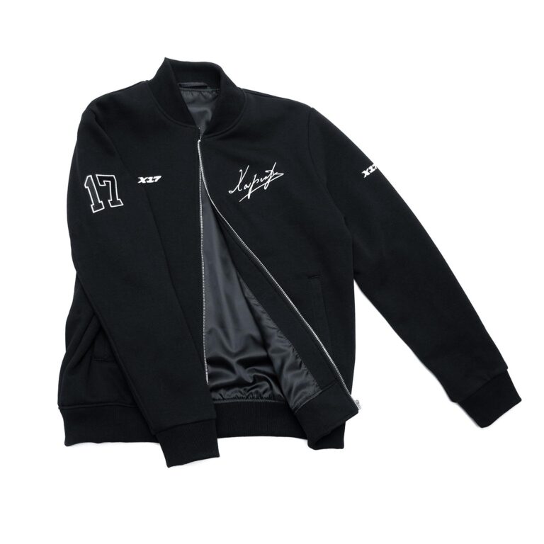 Bomber-jacket for hockey brand.